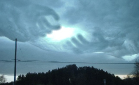 Steamcloud goatze in the sky.jpg